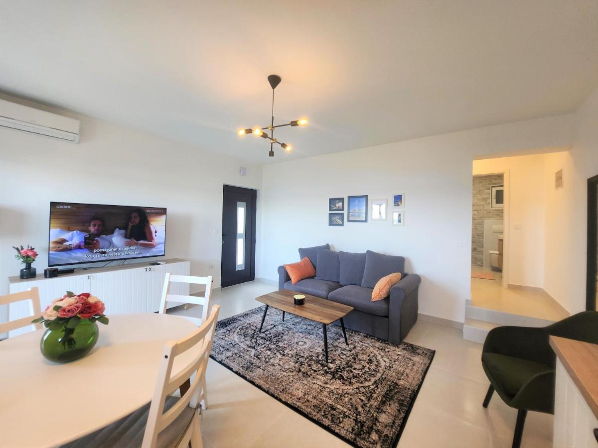 Apartment Big Blue 마슬레니차 외부 사진