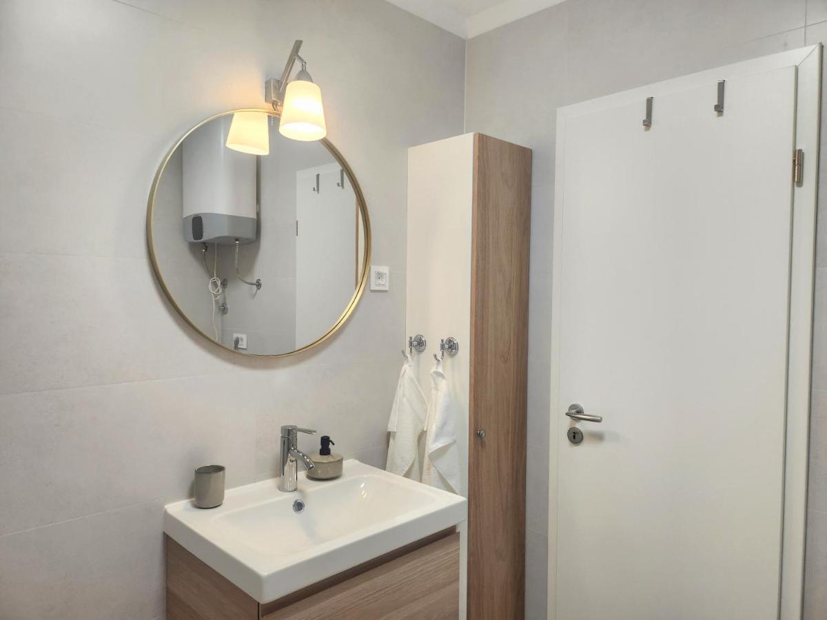 Apartment Big Blue 마슬레니차 외부 사진