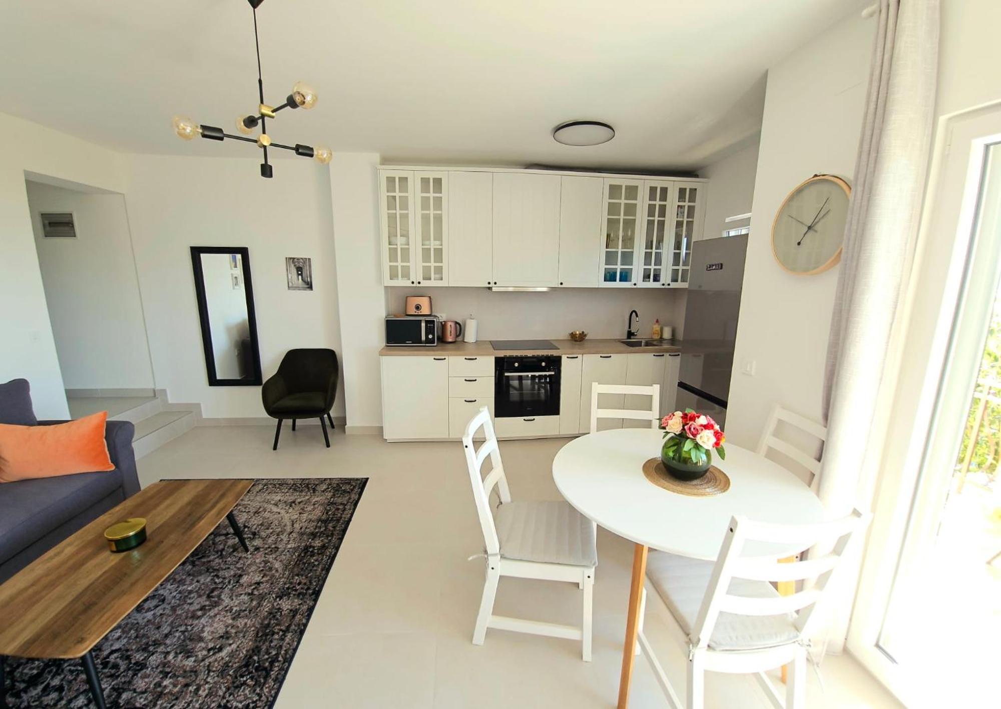 Apartment Big Blue 마슬레니차 외부 사진